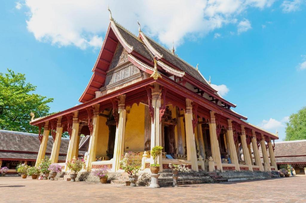 Moonlight Champa Hotel Vientiane Buitenkant foto